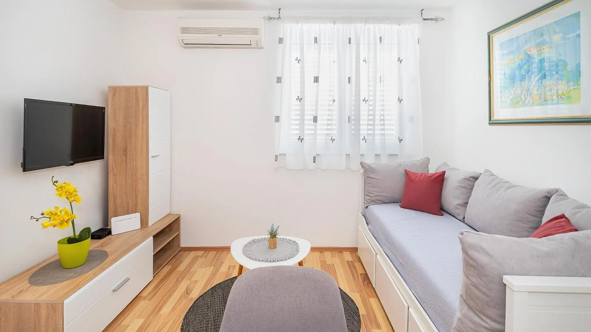 Apartment Damir With Balcony In Quiet Area Baška
